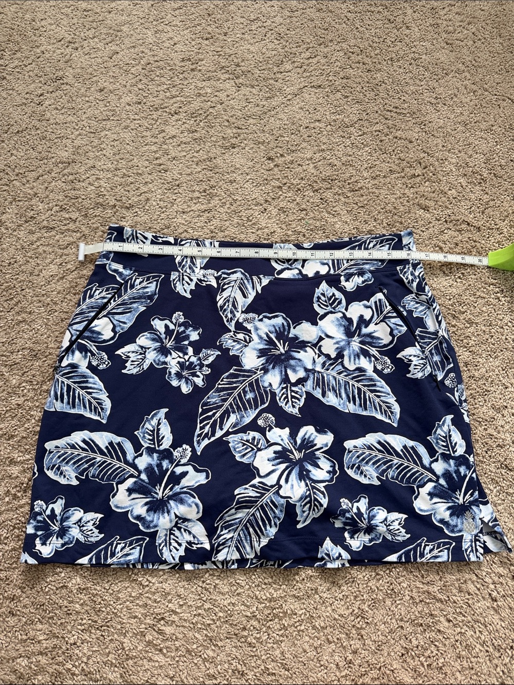 Tommy Bahama Navy Blue & White Floral Skort